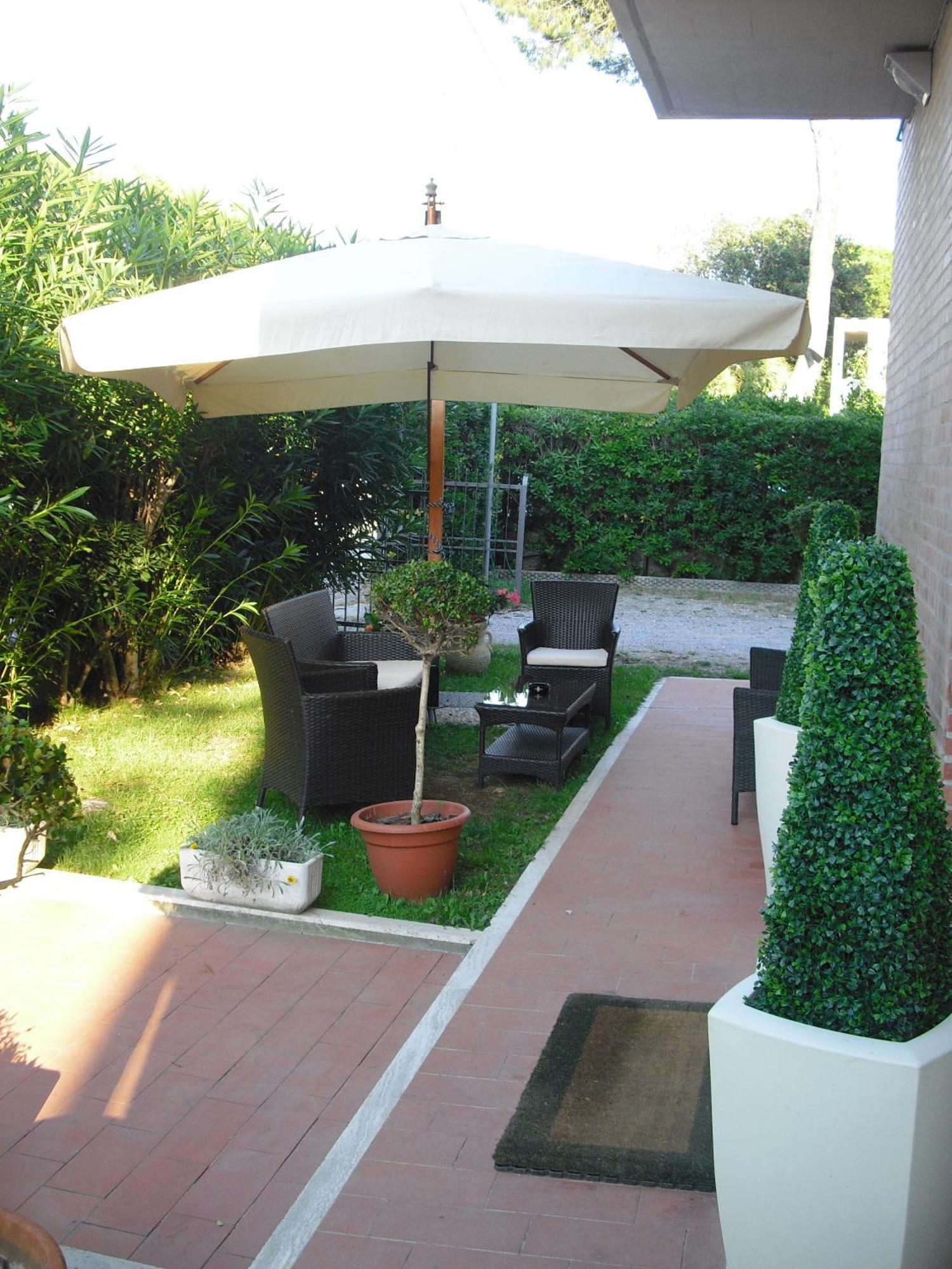 Hotel Garden Tirrenia Extérieur photo